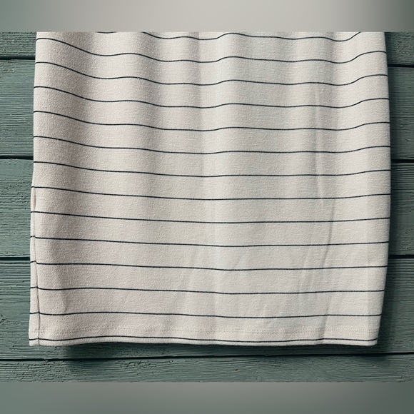 NWT BCBG Generation Pink Black Striped Pencil Skirt Sz M Medium - Picture 5 of 13